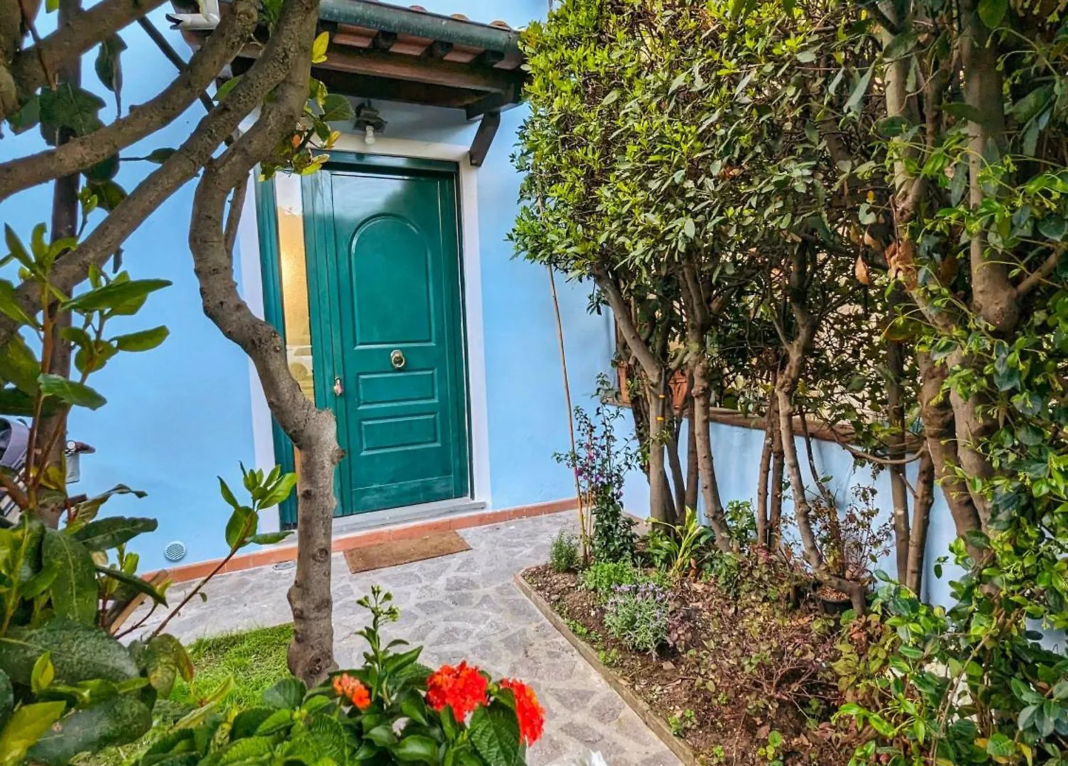 Holiday home Casa Arya - Independent House - Near The Walls Lucca Italy